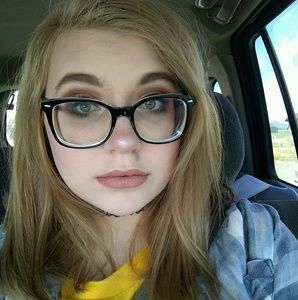 Meet your Posher, Joely